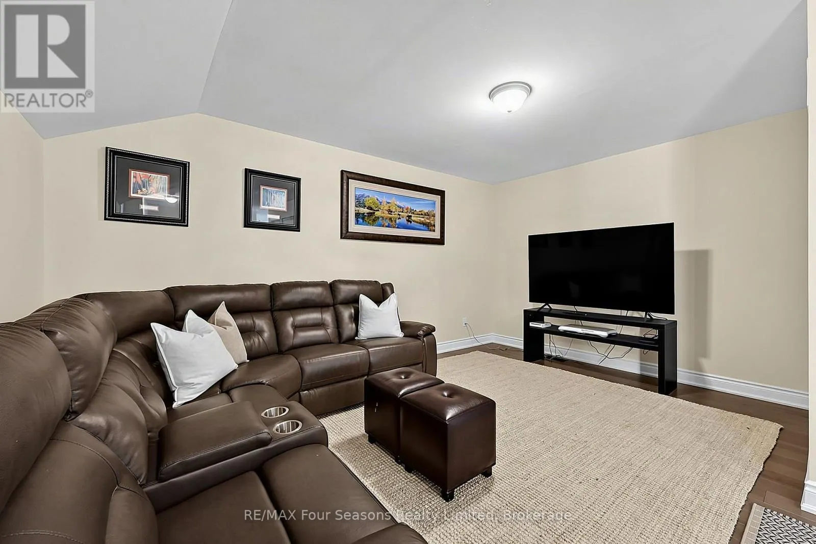2 SHIPYARD LANE