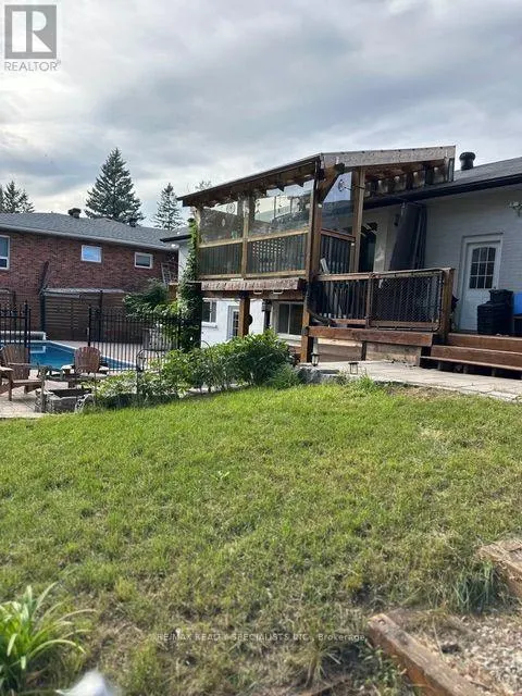 UPPER - 189 LITTLE AVENUE