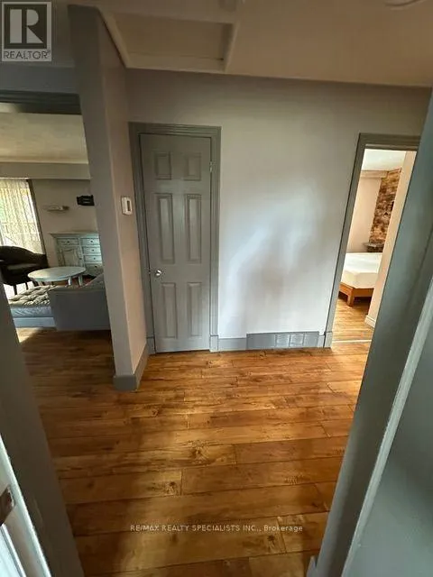 UPPER - 189 LITTLE AVENUE