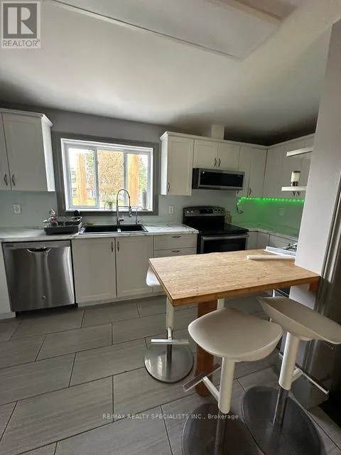 UPPER - 189 LITTLE AVENUE