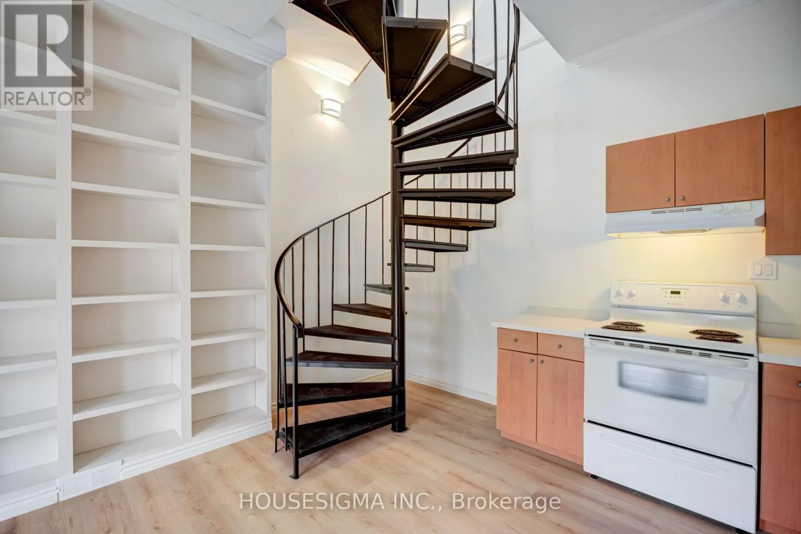 LOFT - 22 DRURY LANE