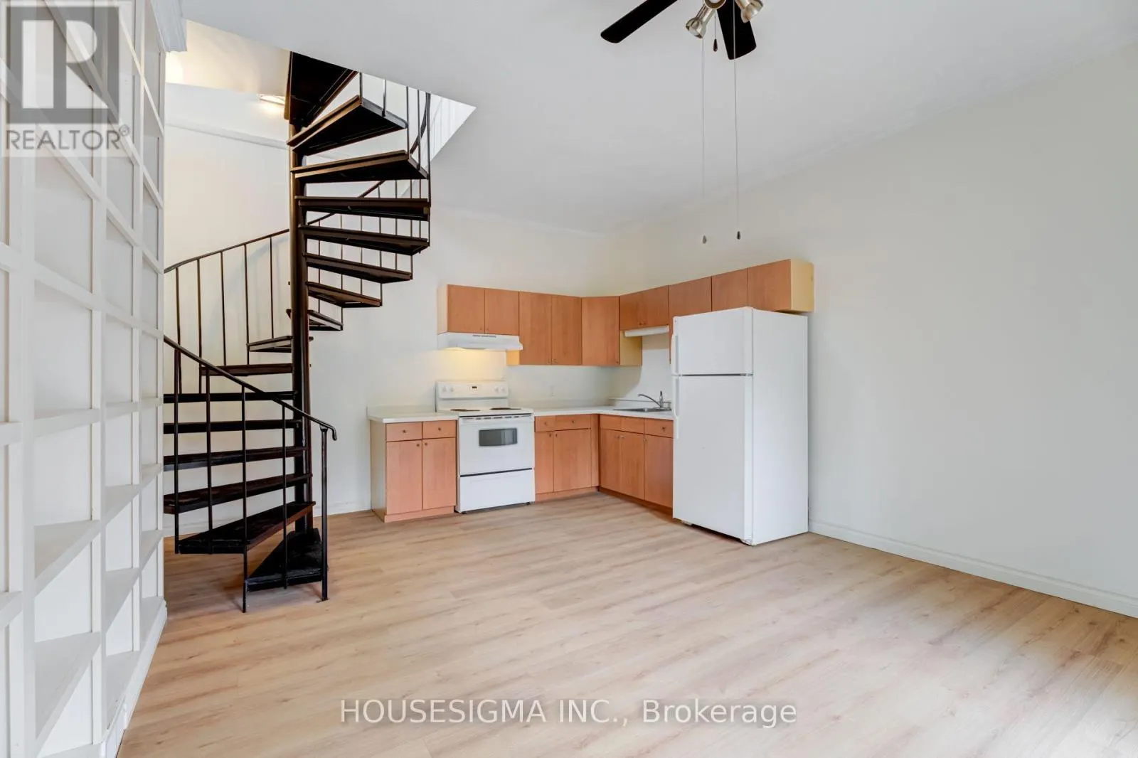 LOFT - 22 DRURY LANE