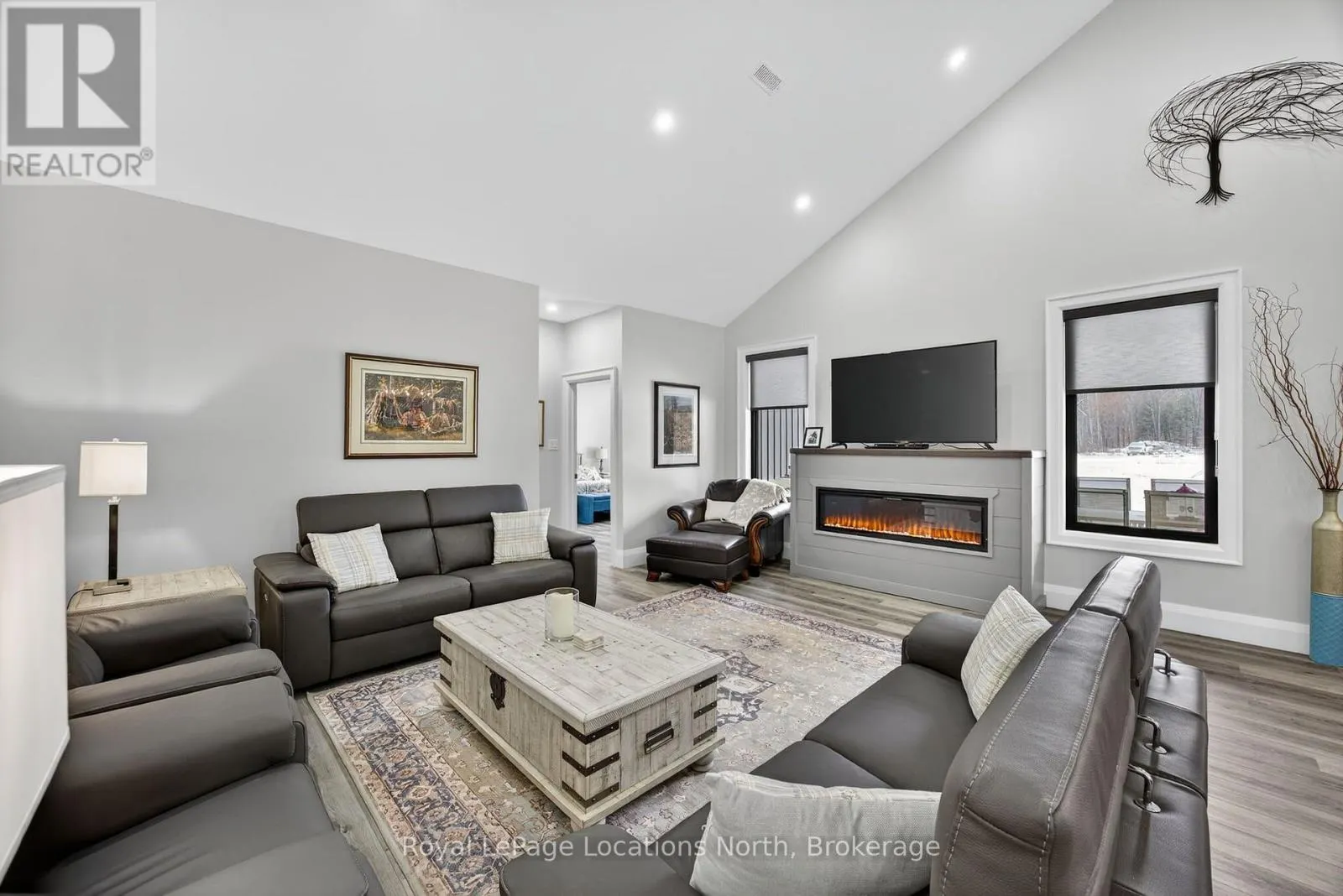 3511 RAINBOW VALLEY ROAD W
