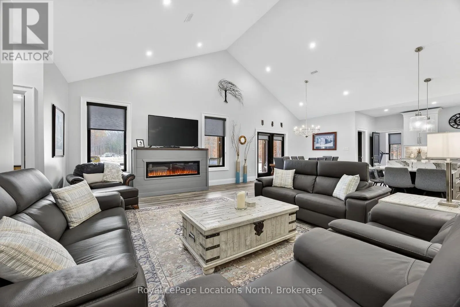 3511 RAINBOW VALLEY ROAD W