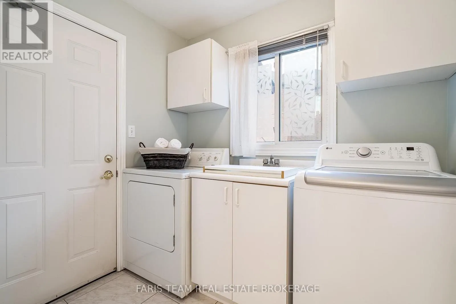 4 O'SHAUGHNESSY CRESCENT