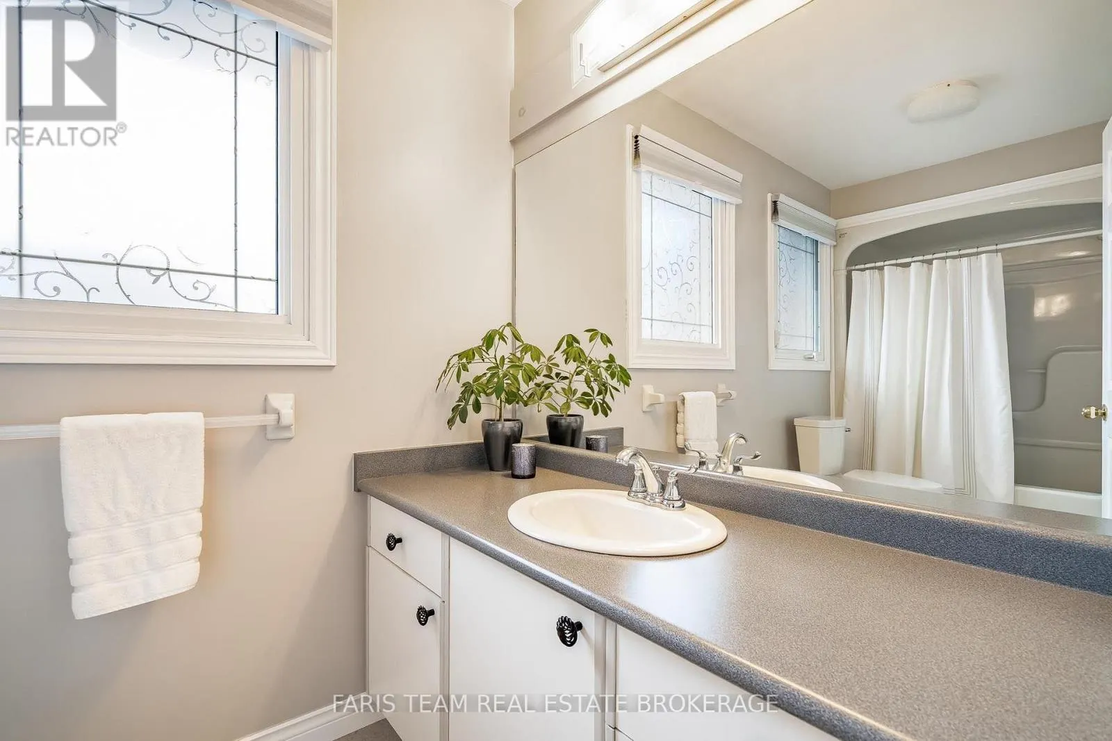 4 O'SHAUGHNESSY CRESCENT