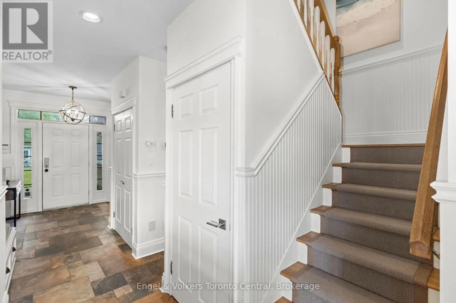 63 GEORGIAN MANOR DRIVE