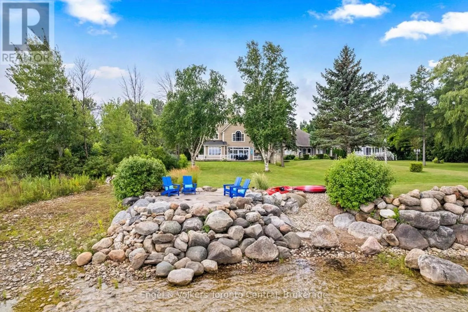 63 GEORGIAN MANOR DRIVE