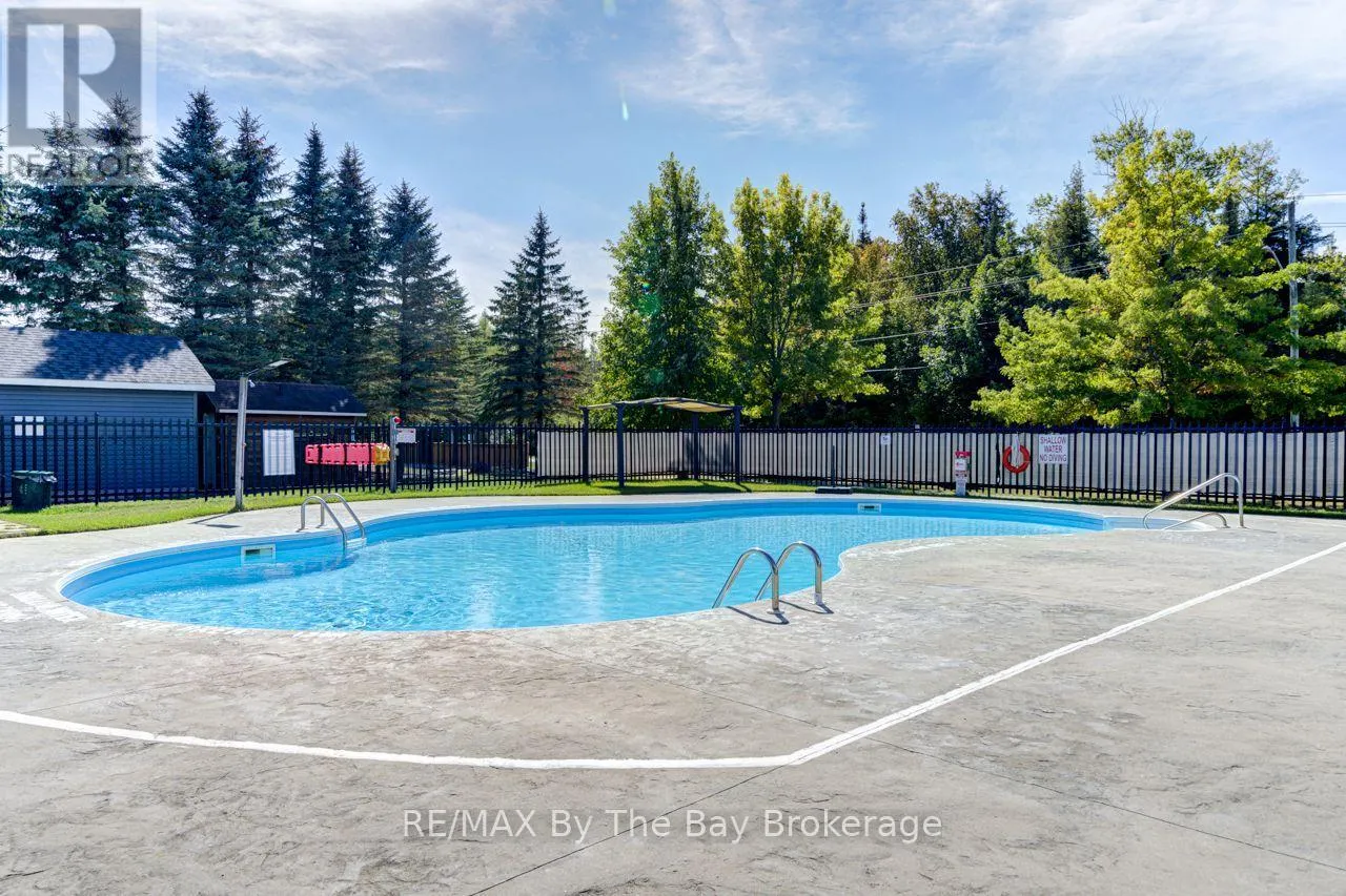 242 - 85 THEME PARK DRIVE #242