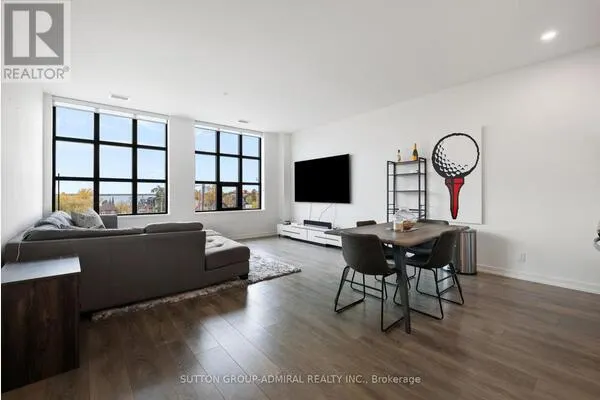 305 - 21 MATCHEDASH STREET
