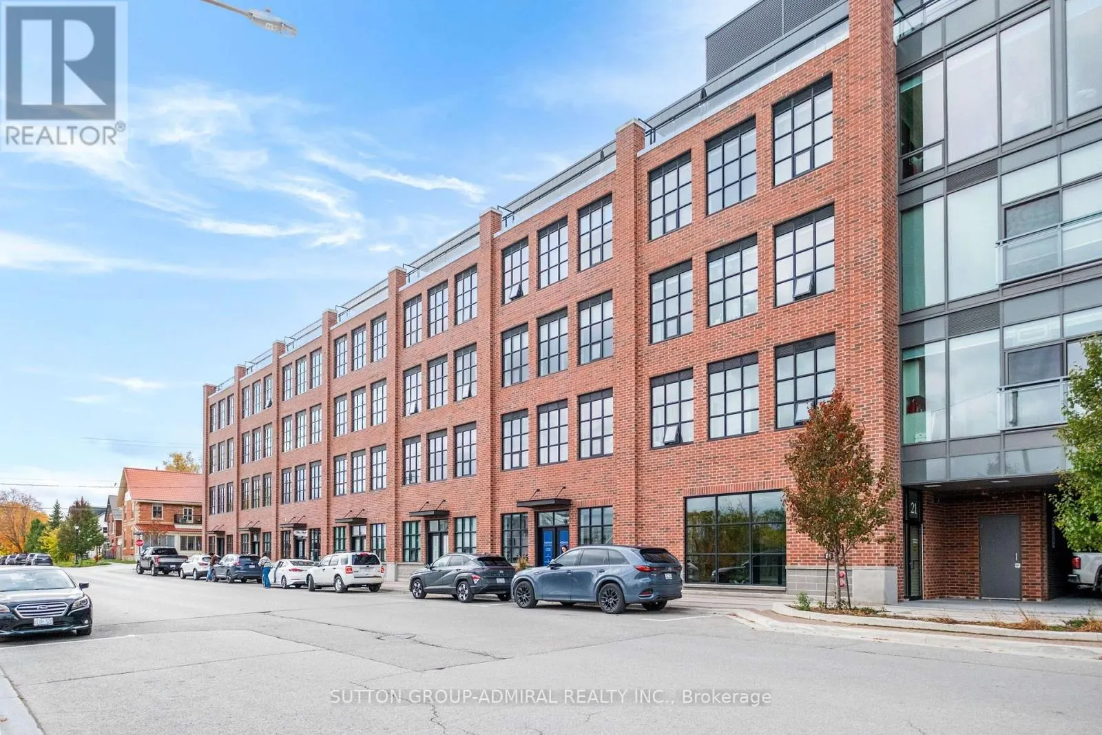 305 - 21 MATCHEDASH STREET