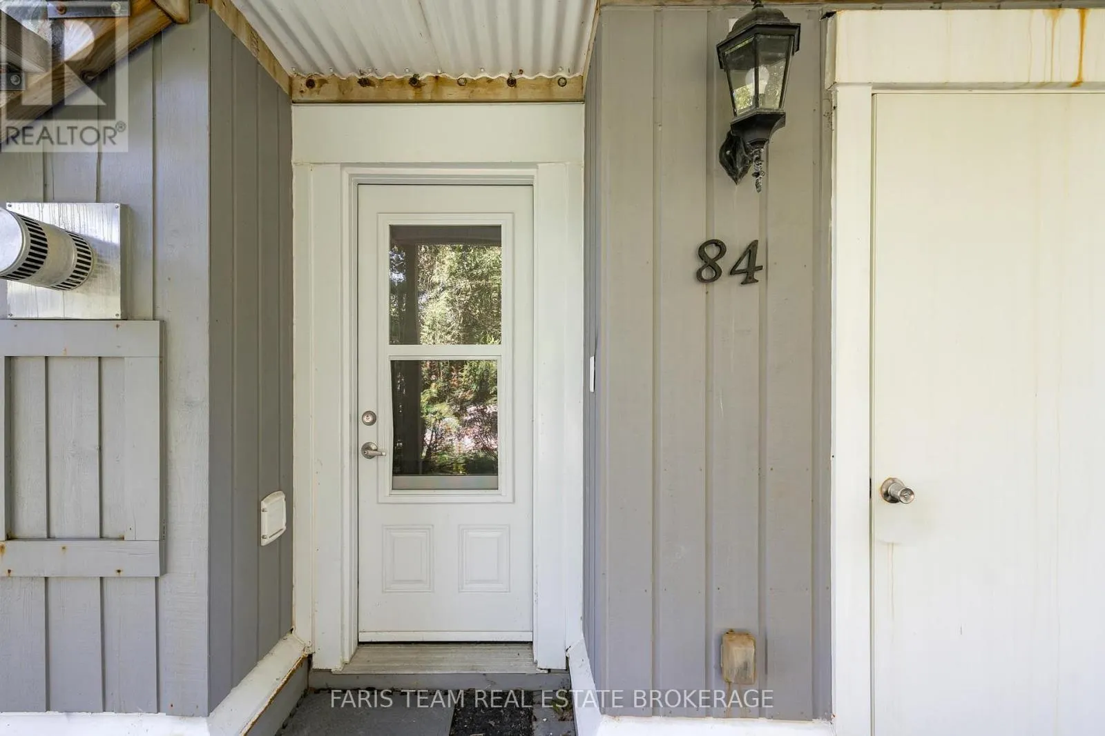 84 - 23 DAWSON DRIVE