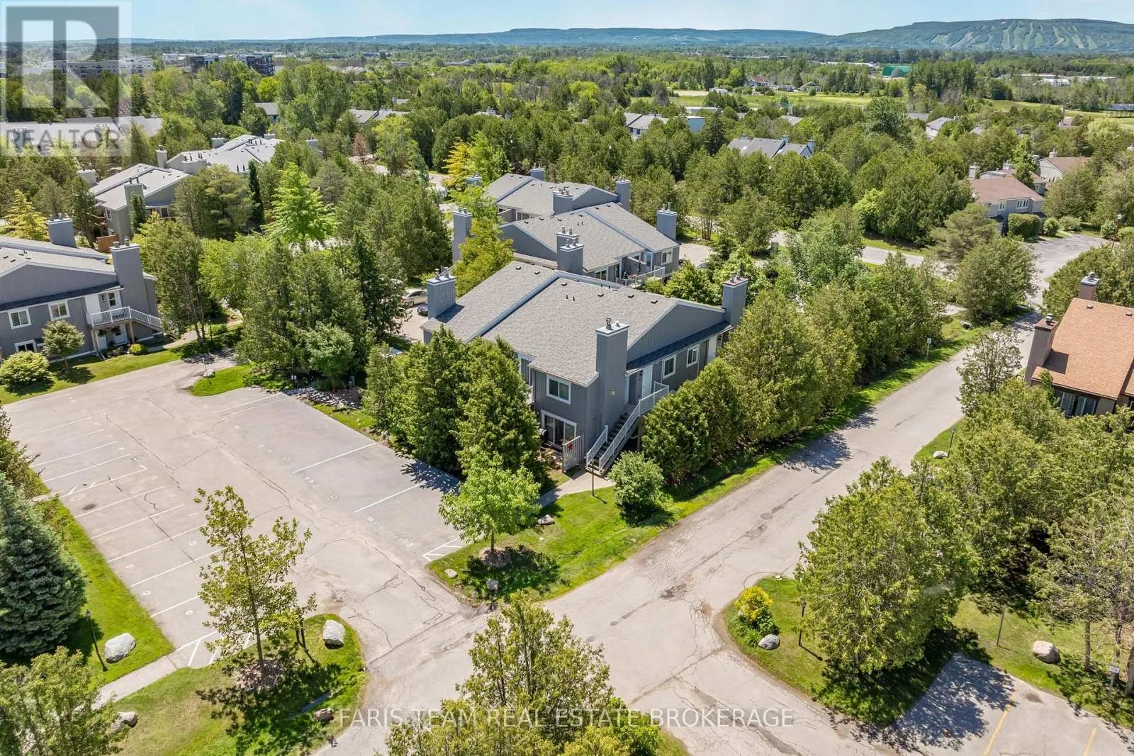 84 - 23 DAWSON DRIVE