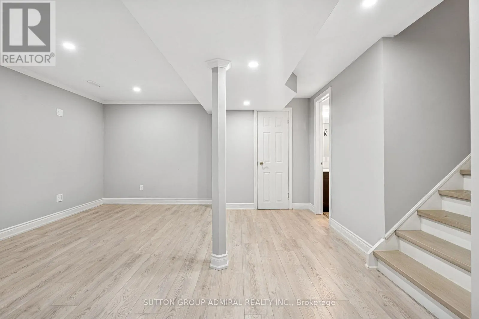 39 CHURCHLAND DRIVE