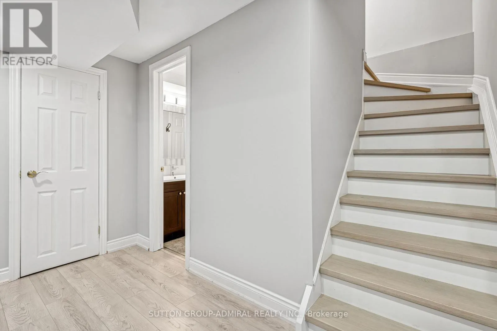 39 CHURCHLAND DRIVE