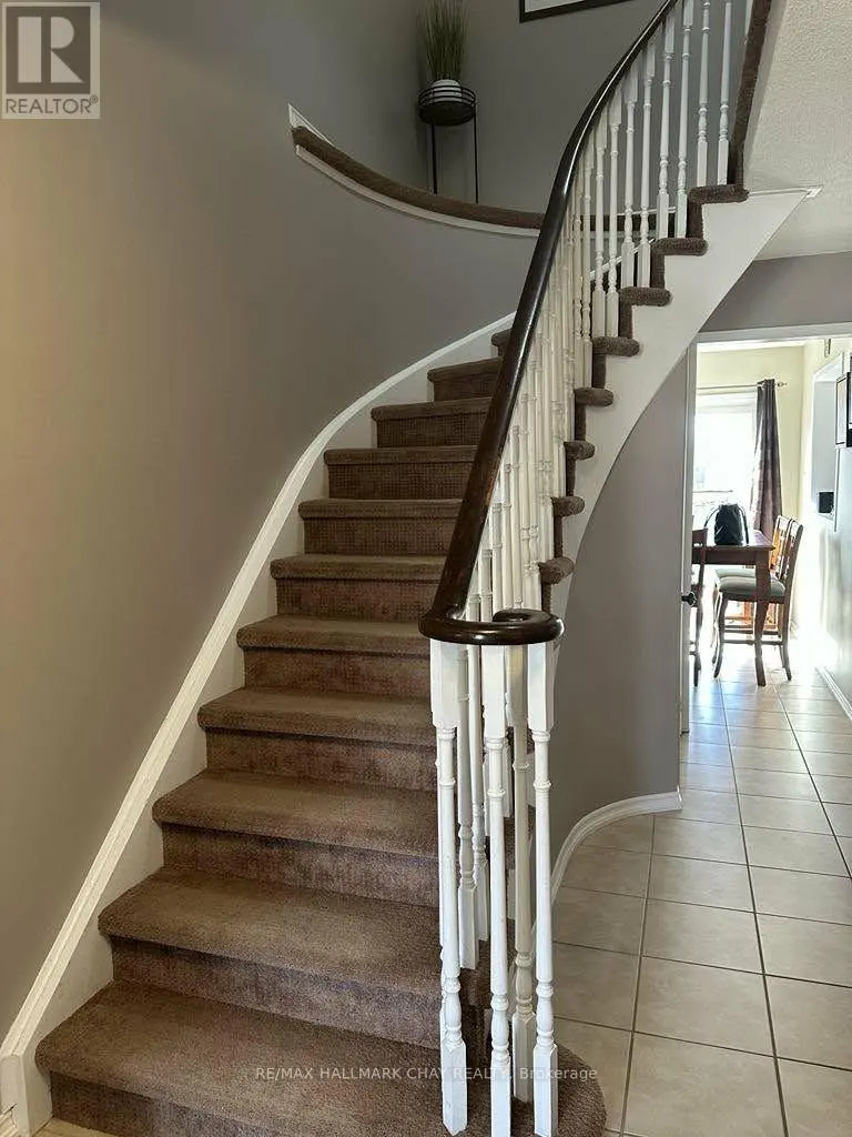 61 CARRUTHERS CRESCENT