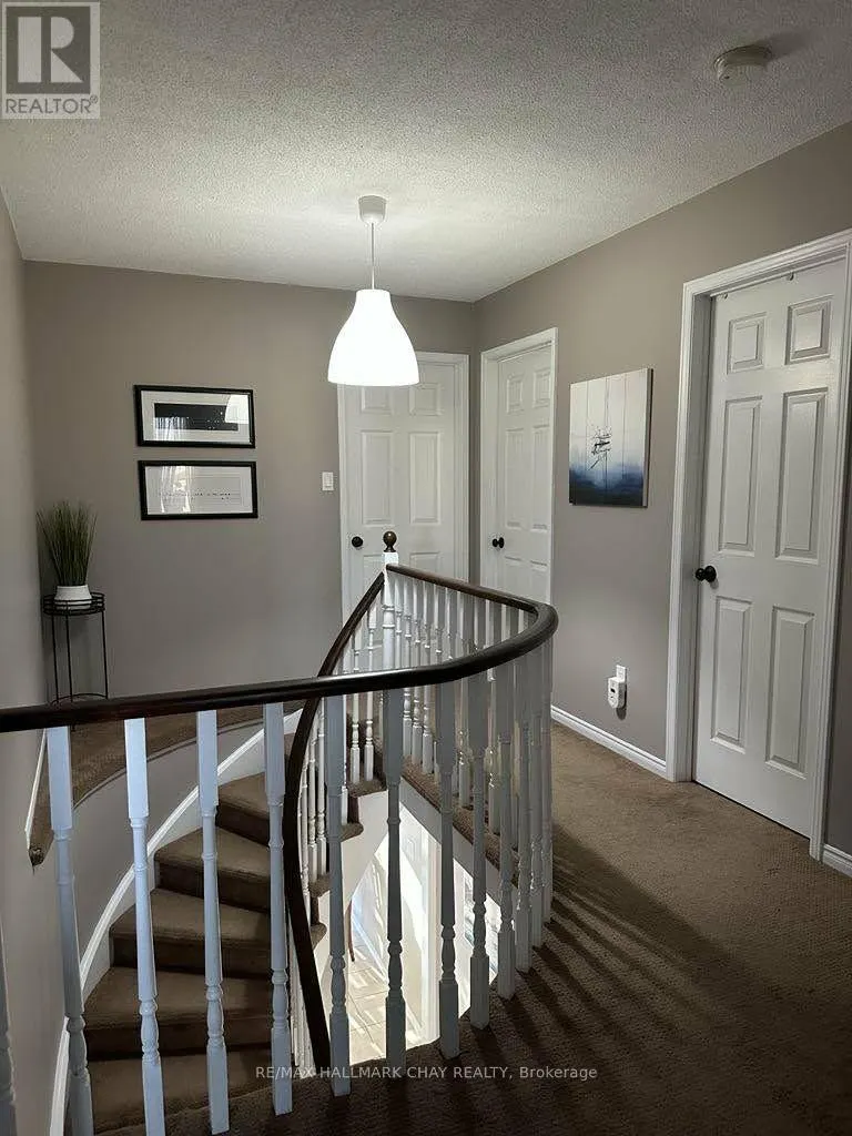 61 CARRUTHERS CRESCENT