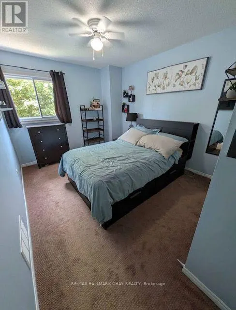 61 CARRUTHERS CRESCENT