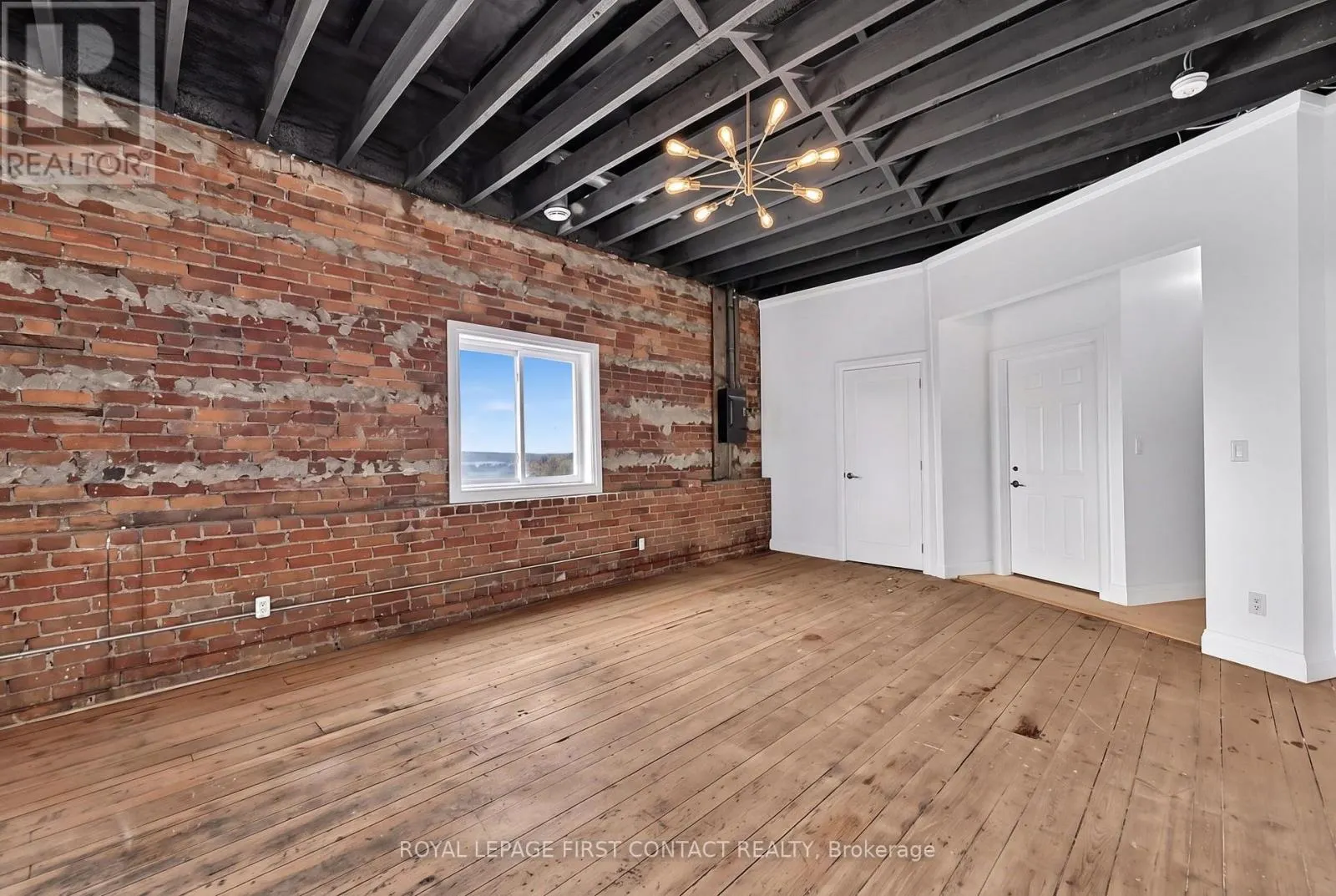 PENTHOUSE - 87 MAIN STREET