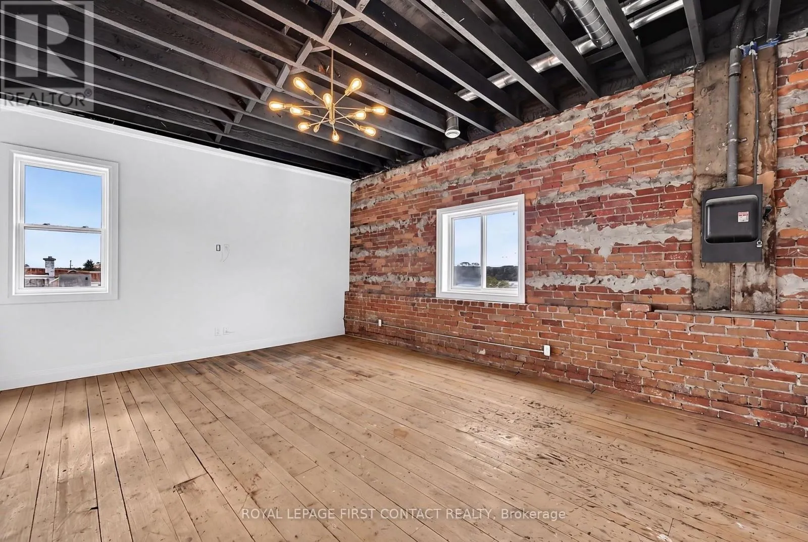 PENTHOUSE - 87 MAIN STREET