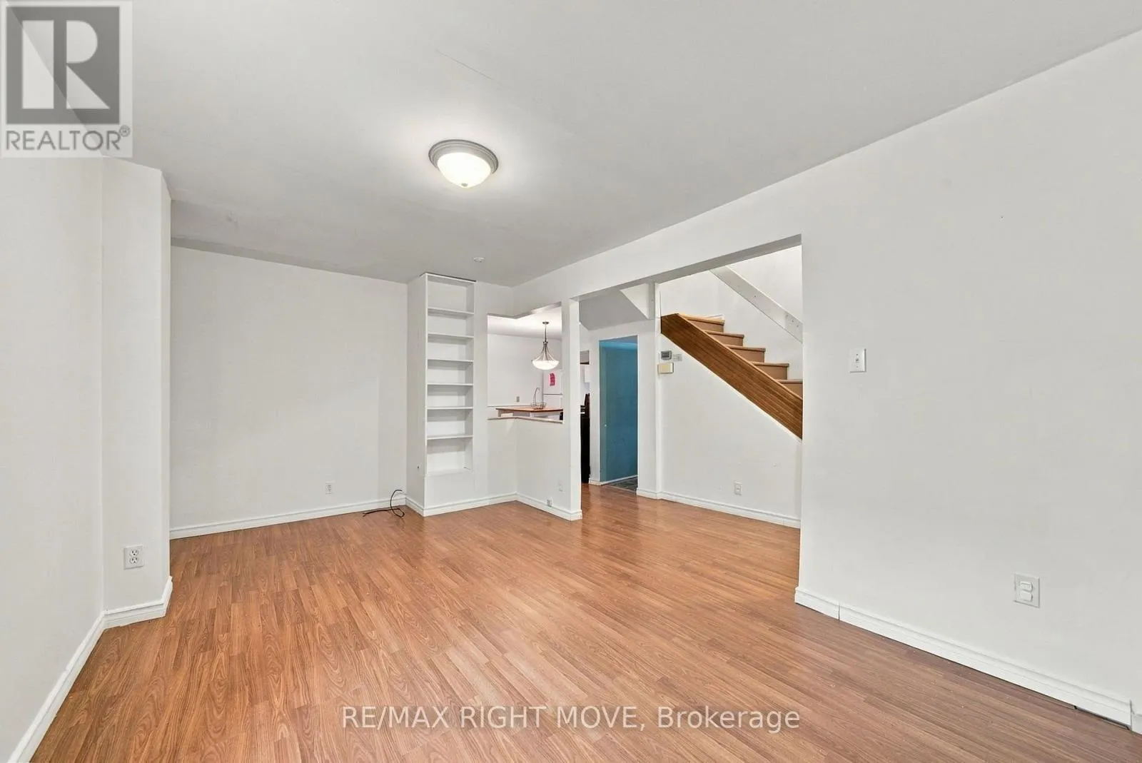 173 BARRIE ROAD
