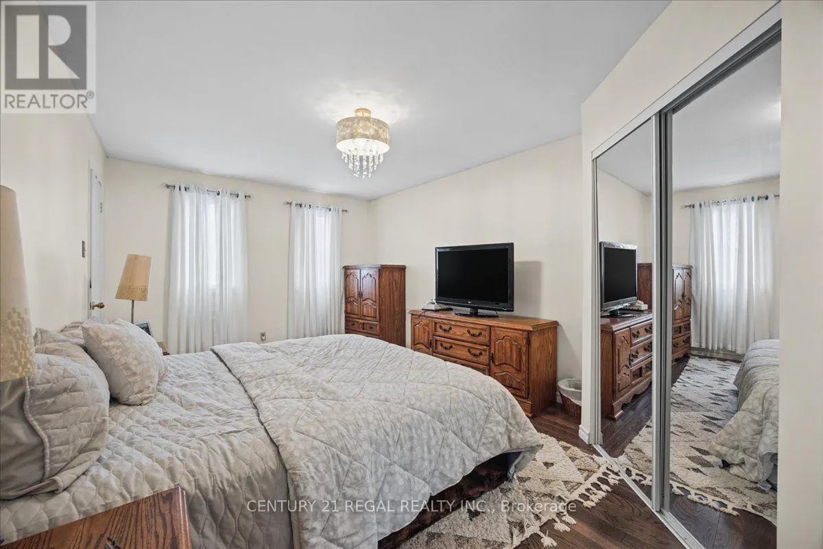 342 HICKLING TRAIL