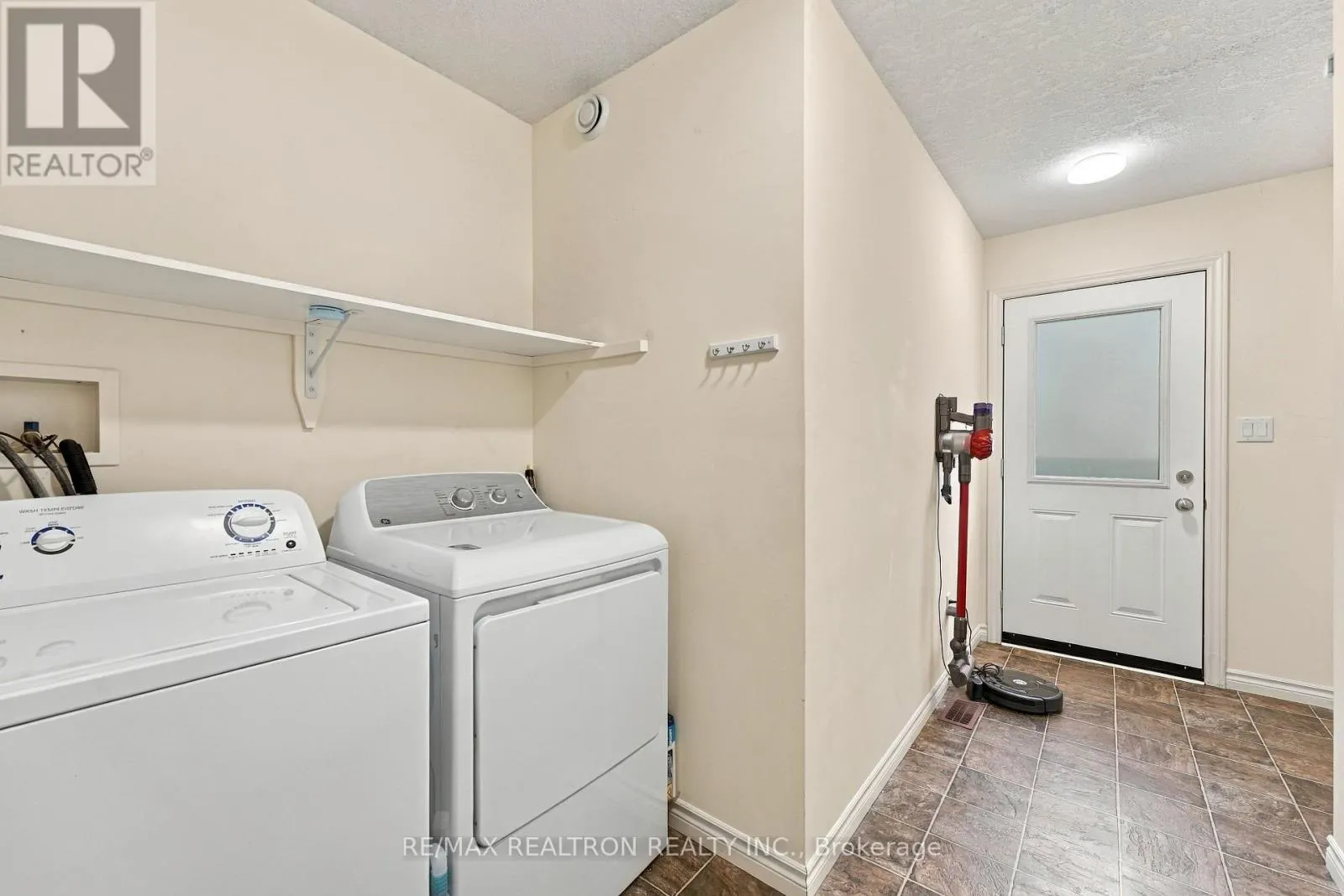 3485 BRENNAN LINE