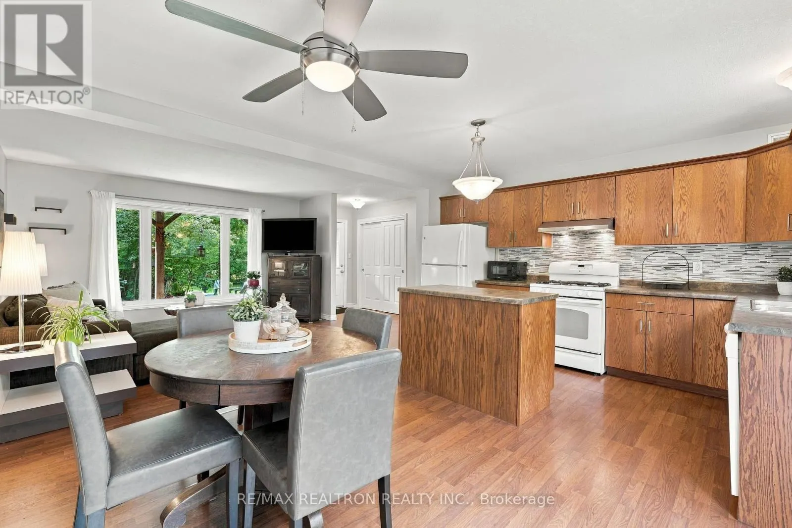 3485 BRENNAN LINE