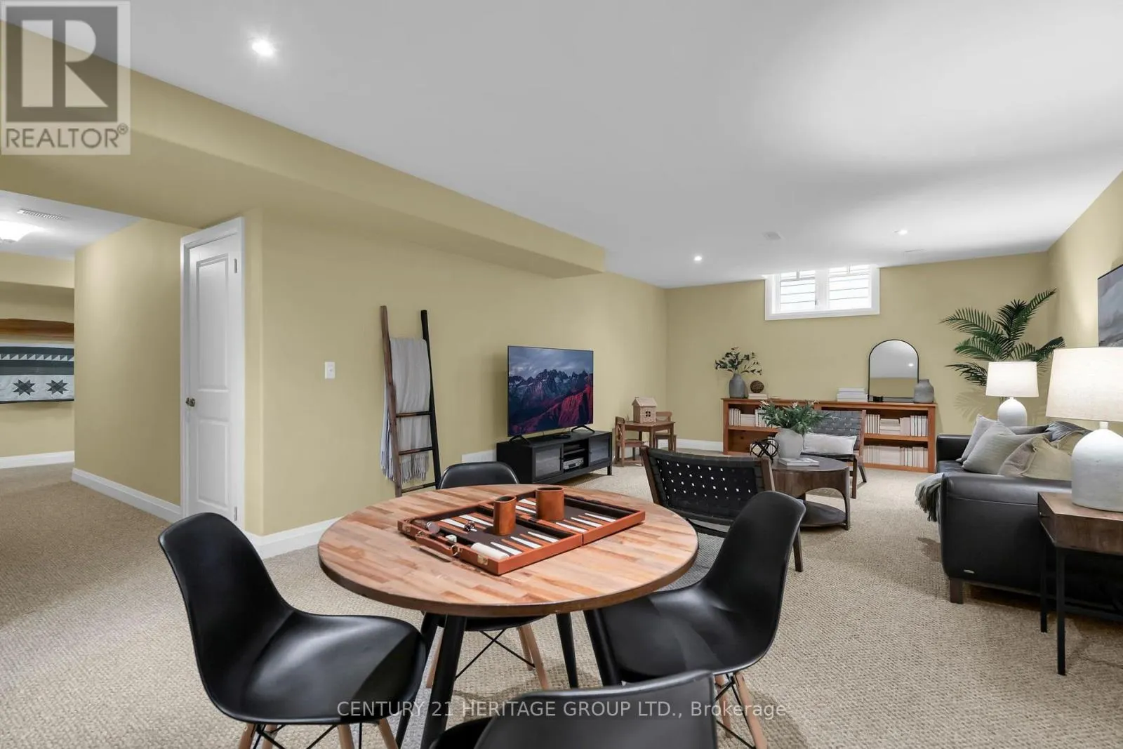 39 LANDSCAPE DRIVE