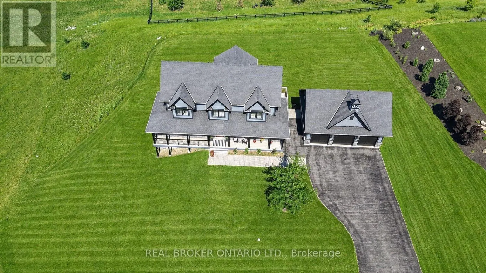 29 THOROUGHBRED DRIVE