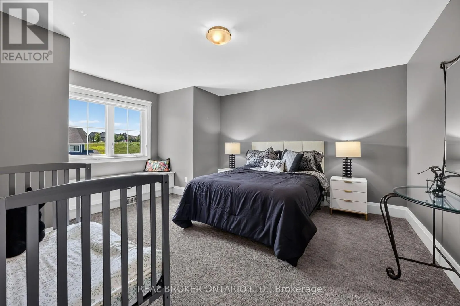 29 THOROUGHBRED DRIVE