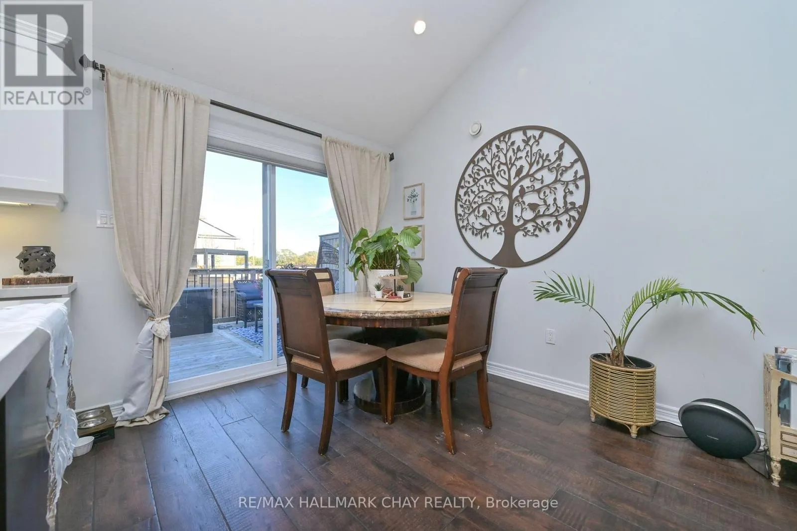 3 PORTLAND STREET