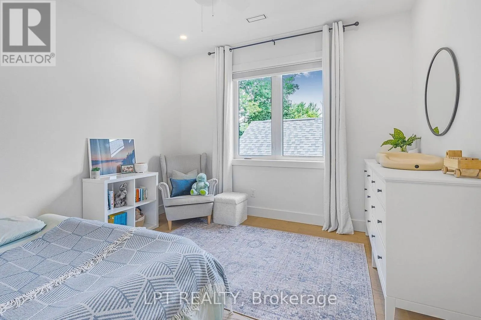 68 49TH STREET N