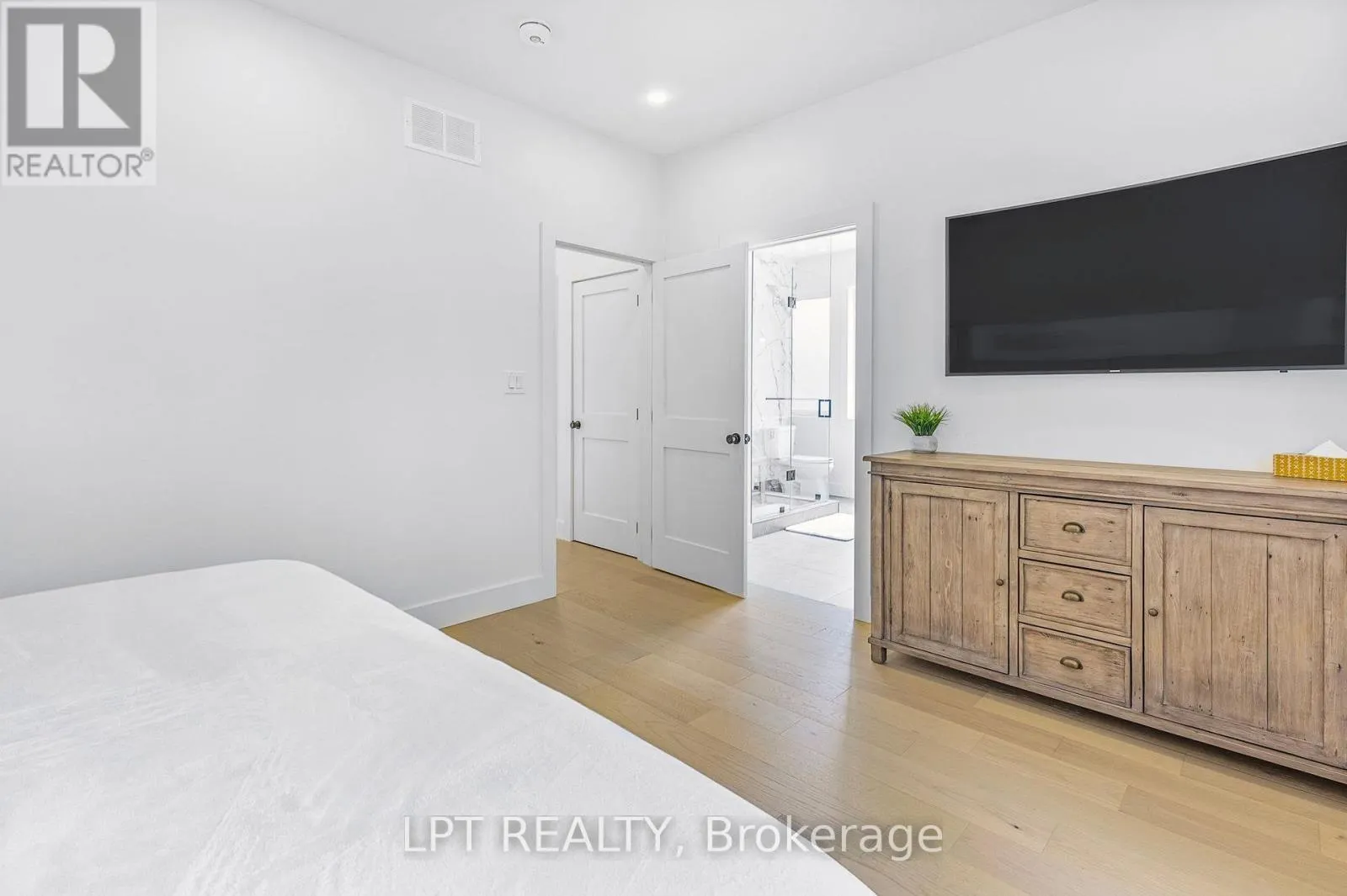 68 49TH STREET N