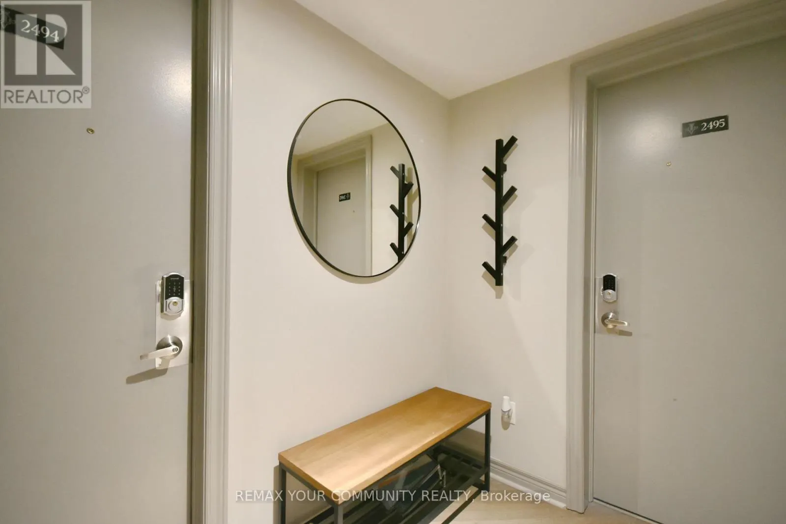 2494/95 - 90 HIGHLAND DRIVE