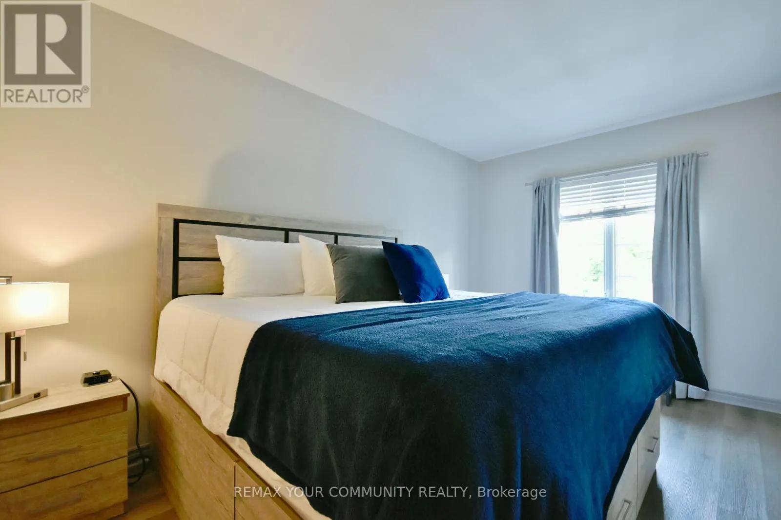 2494/95 - 90 HIGHLAND DRIVE