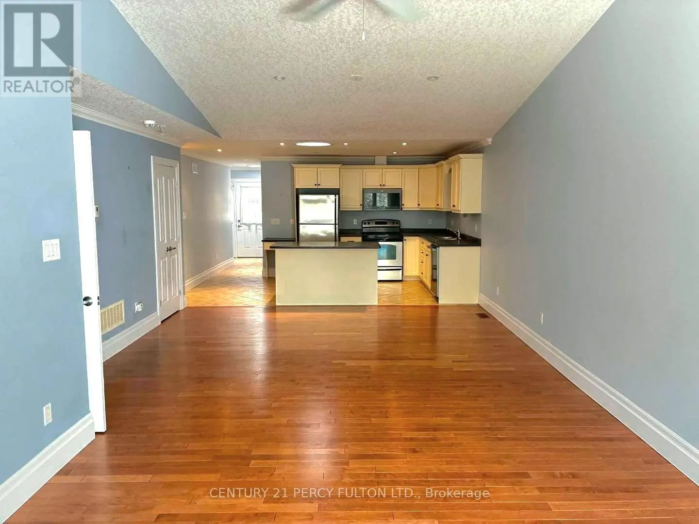31 GREENWAY DRIVE