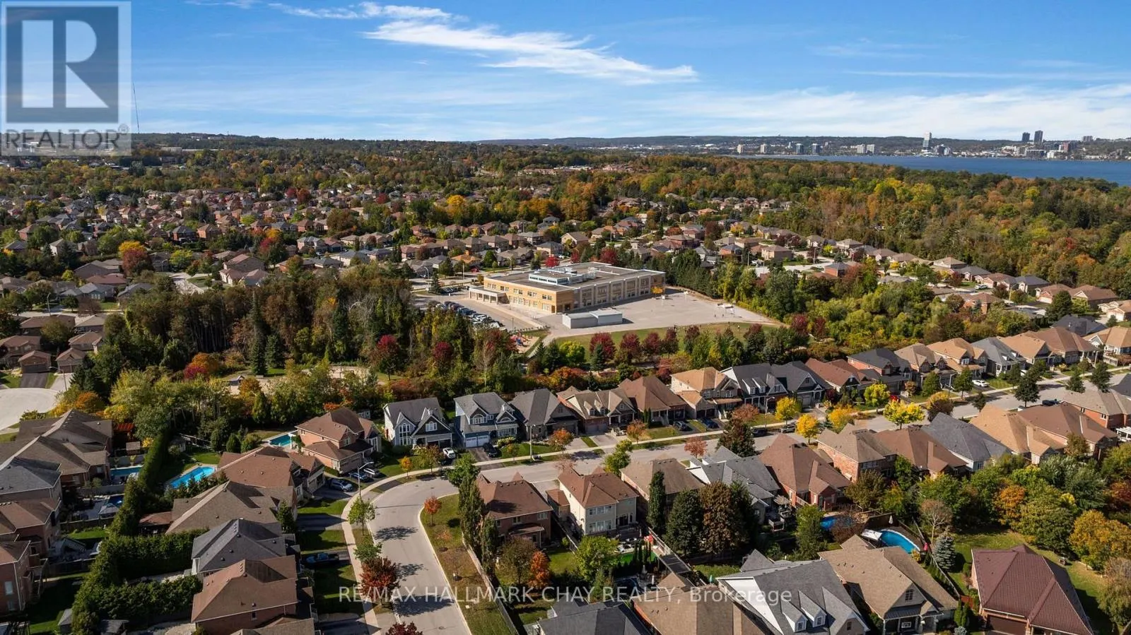 6 WHISPERING PINE PLACE
