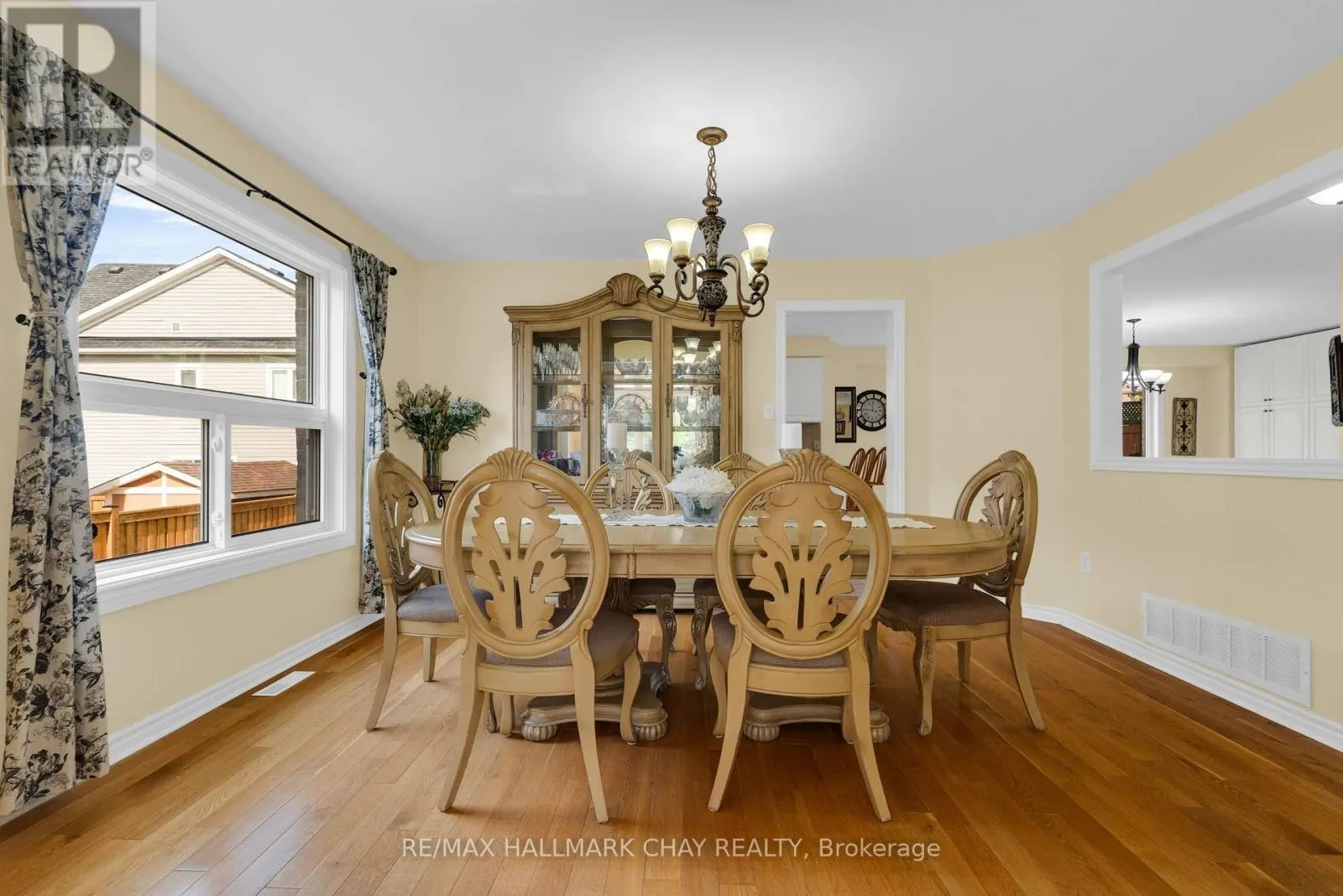 6 WHISPERING PINE PLACE