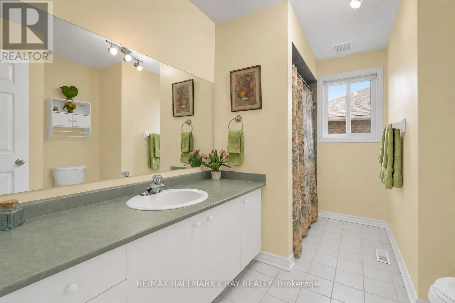6 WHISPERING PINE PLACE