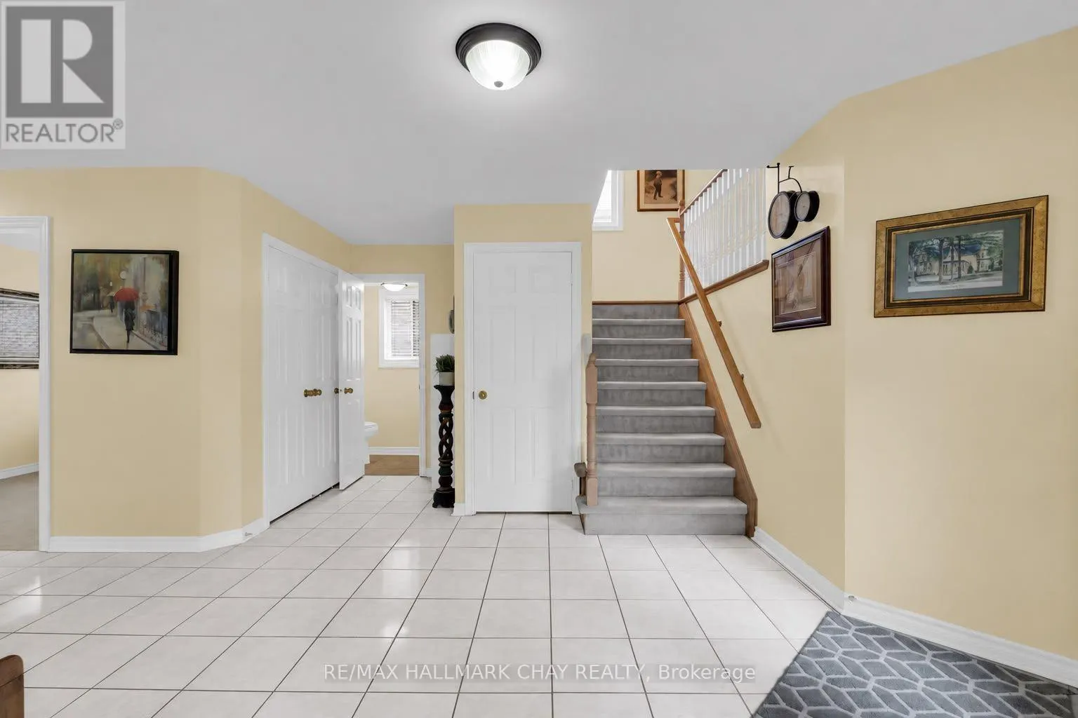 6 WHISPERING PINE PLACE