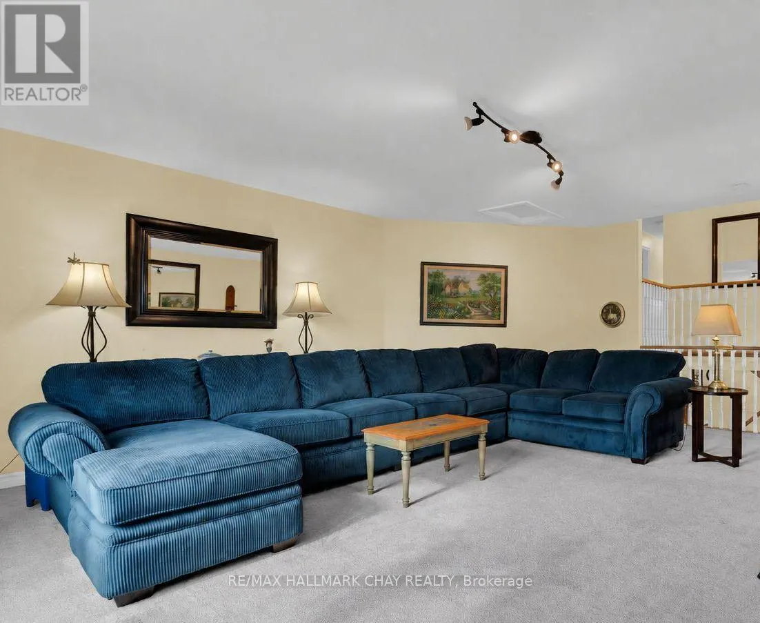 6 WHISPERING PINE PLACE