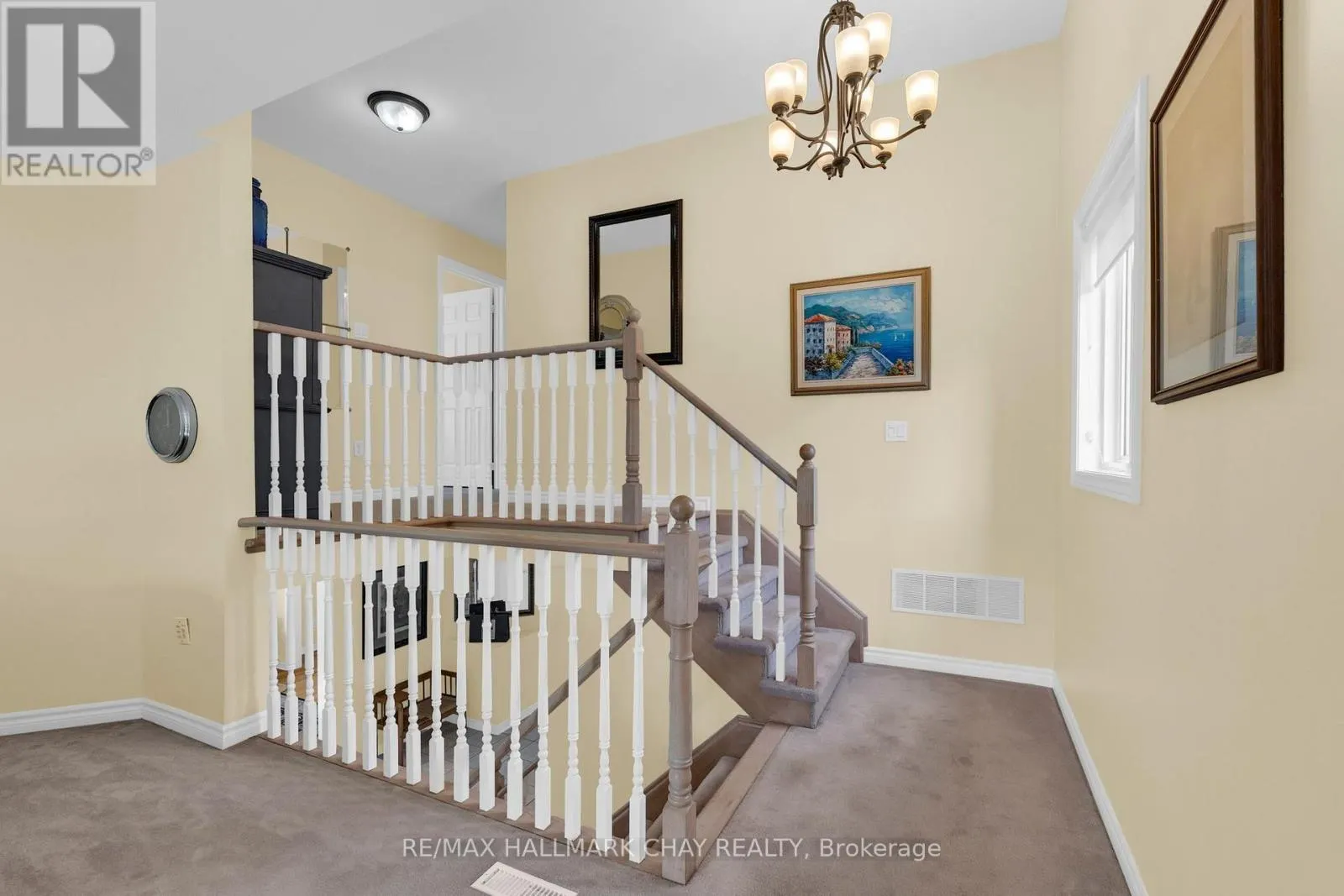 6 WHISPERING PINE PLACE