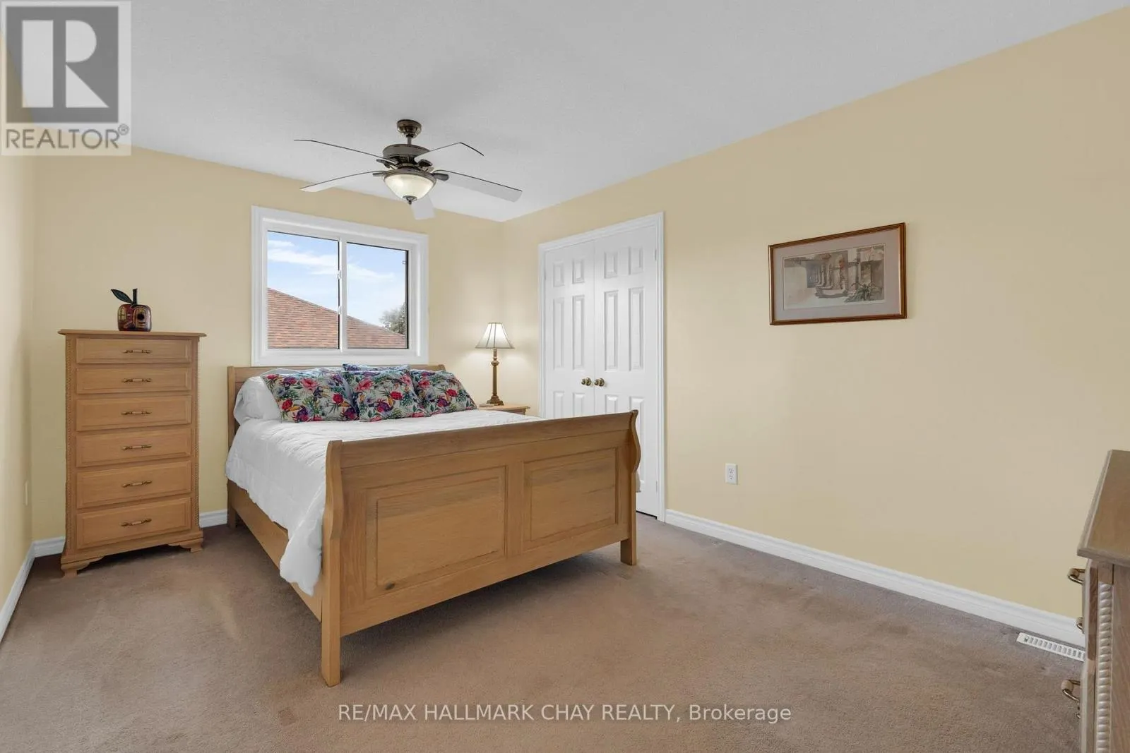 6 WHISPERING PINE PLACE