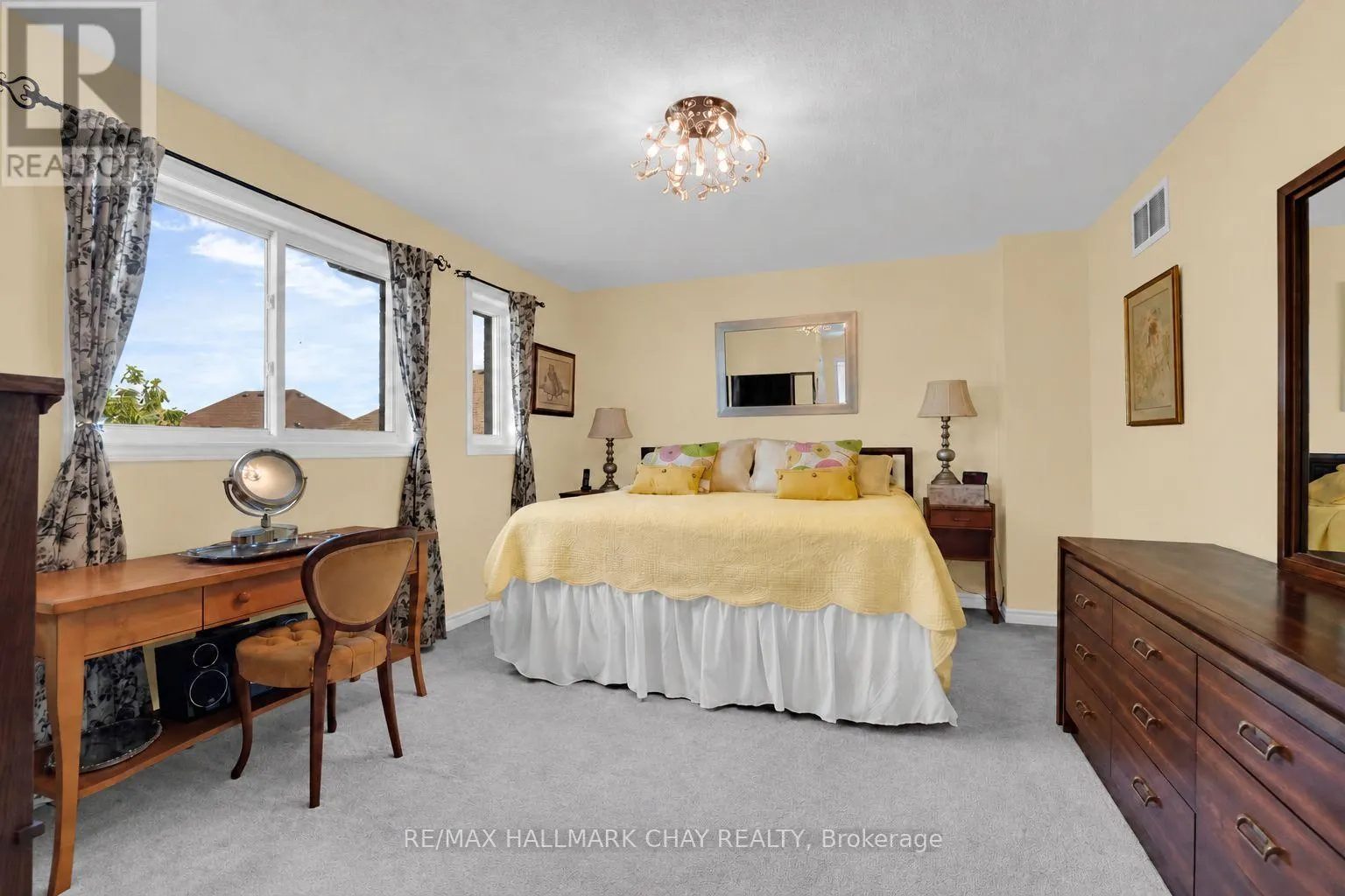 6 WHISPERING PINE PLACE