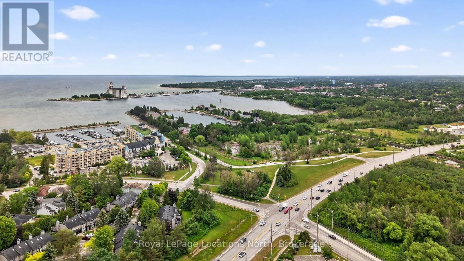305 - 5 DAWSON DRIVE #305