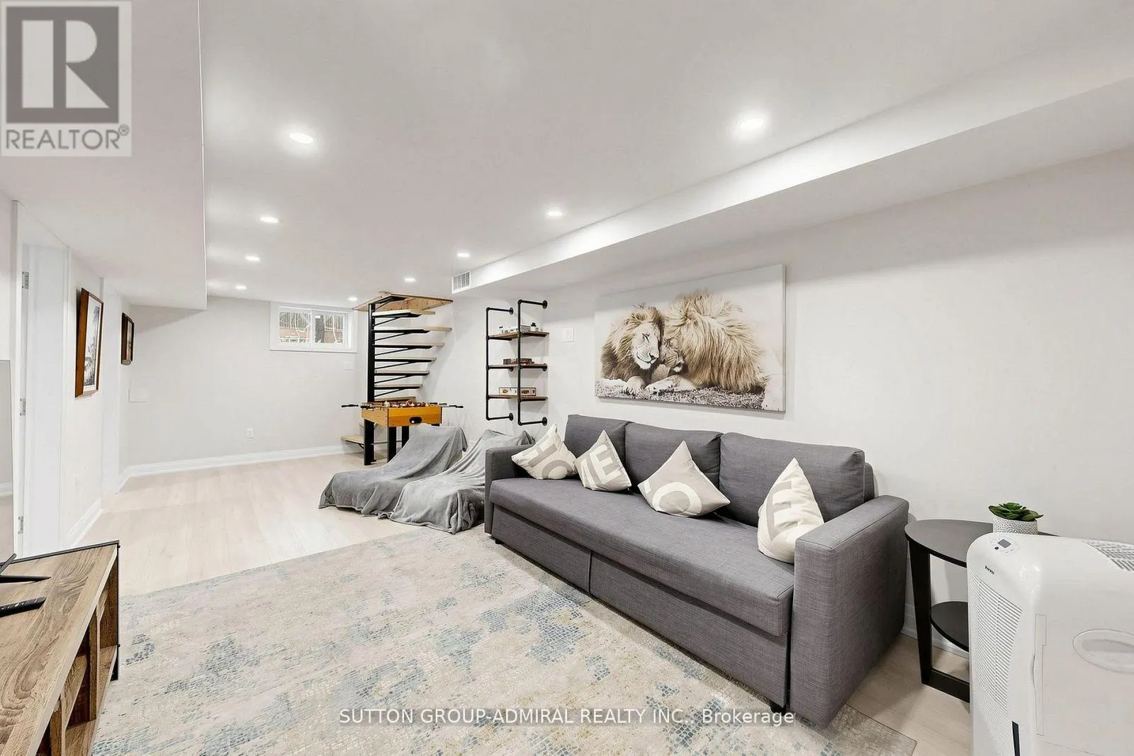 28 TIMCOURT DRIVE