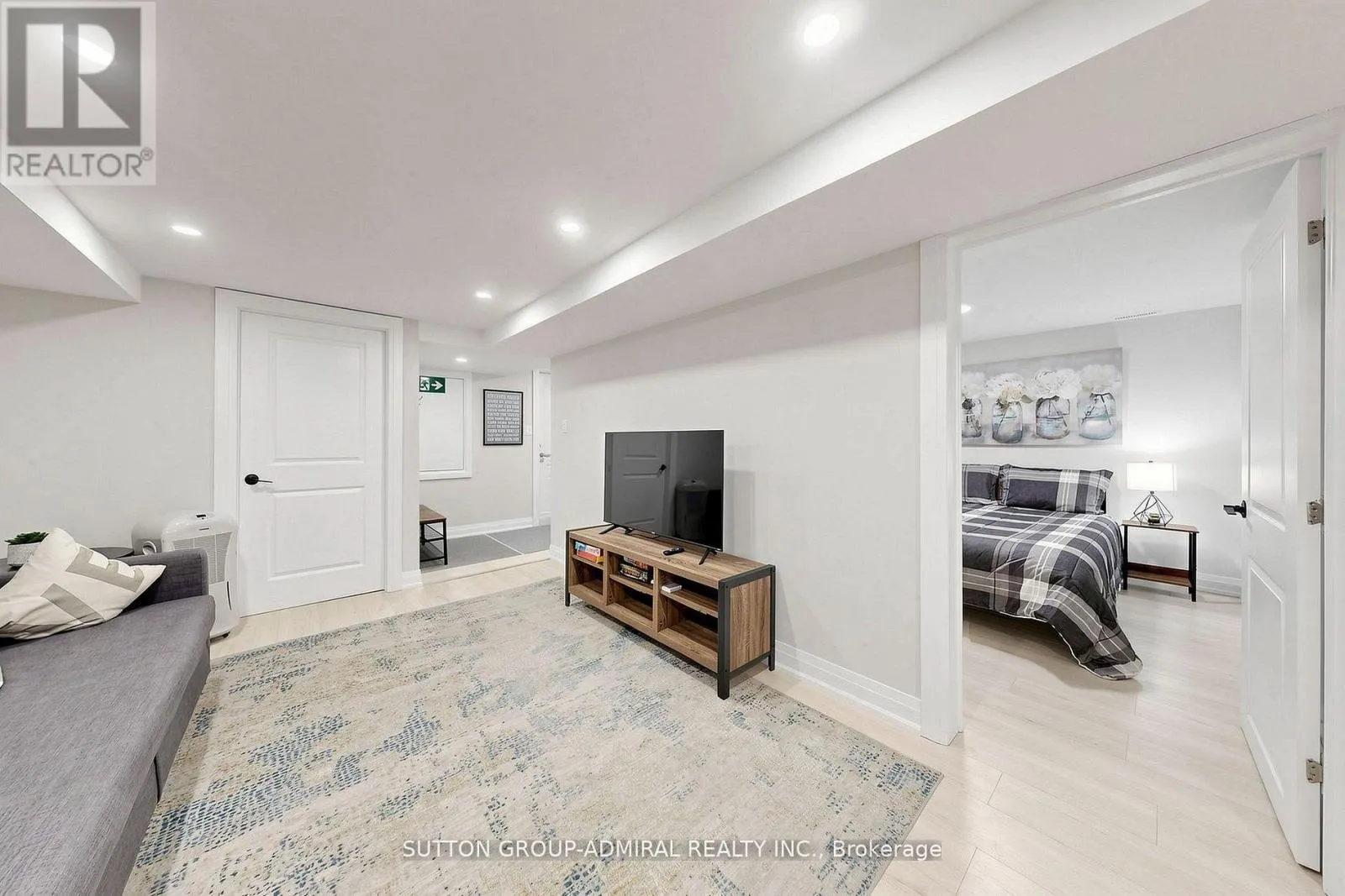 28 TIMCOURT DRIVE