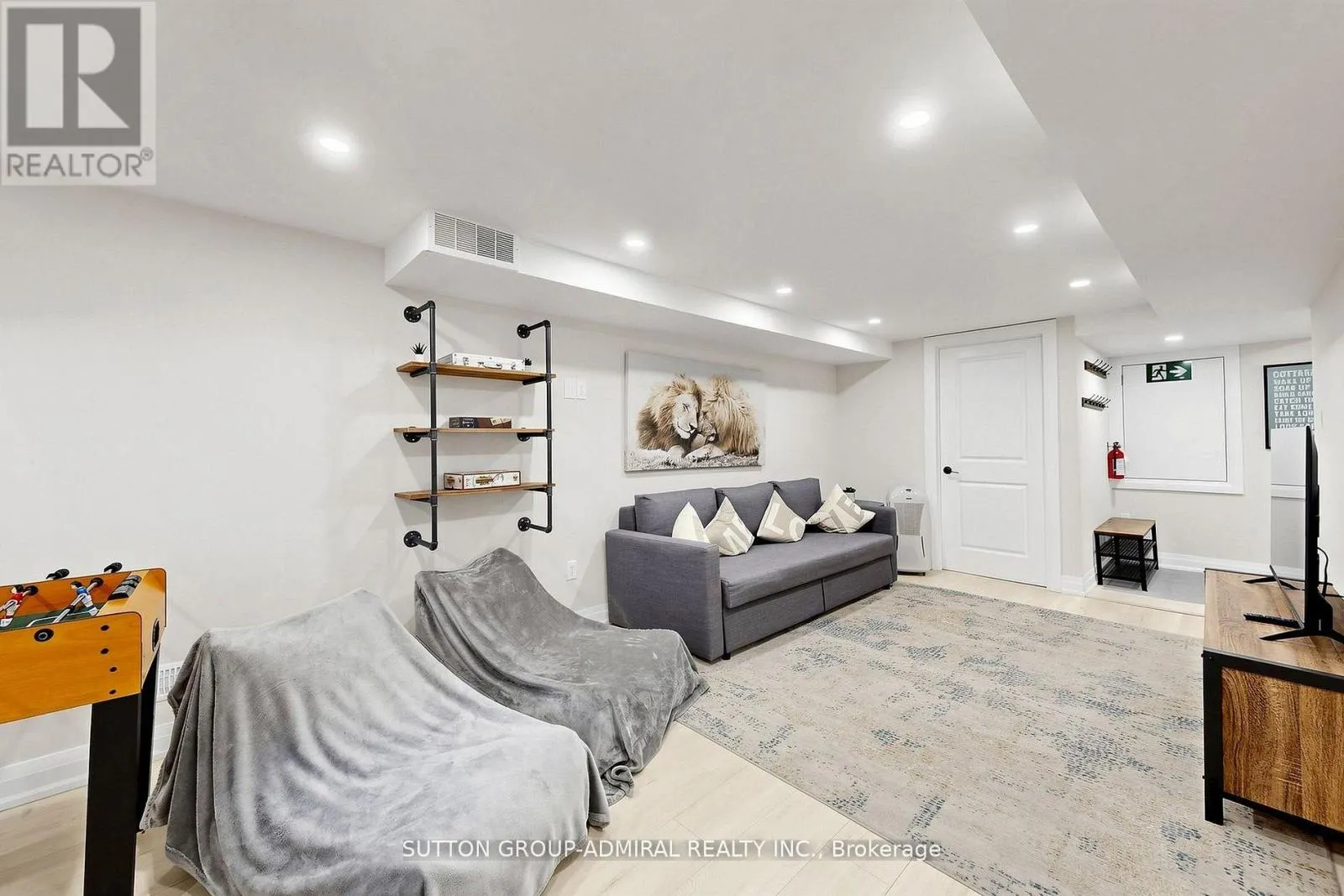 28 TIMCOURT DRIVE