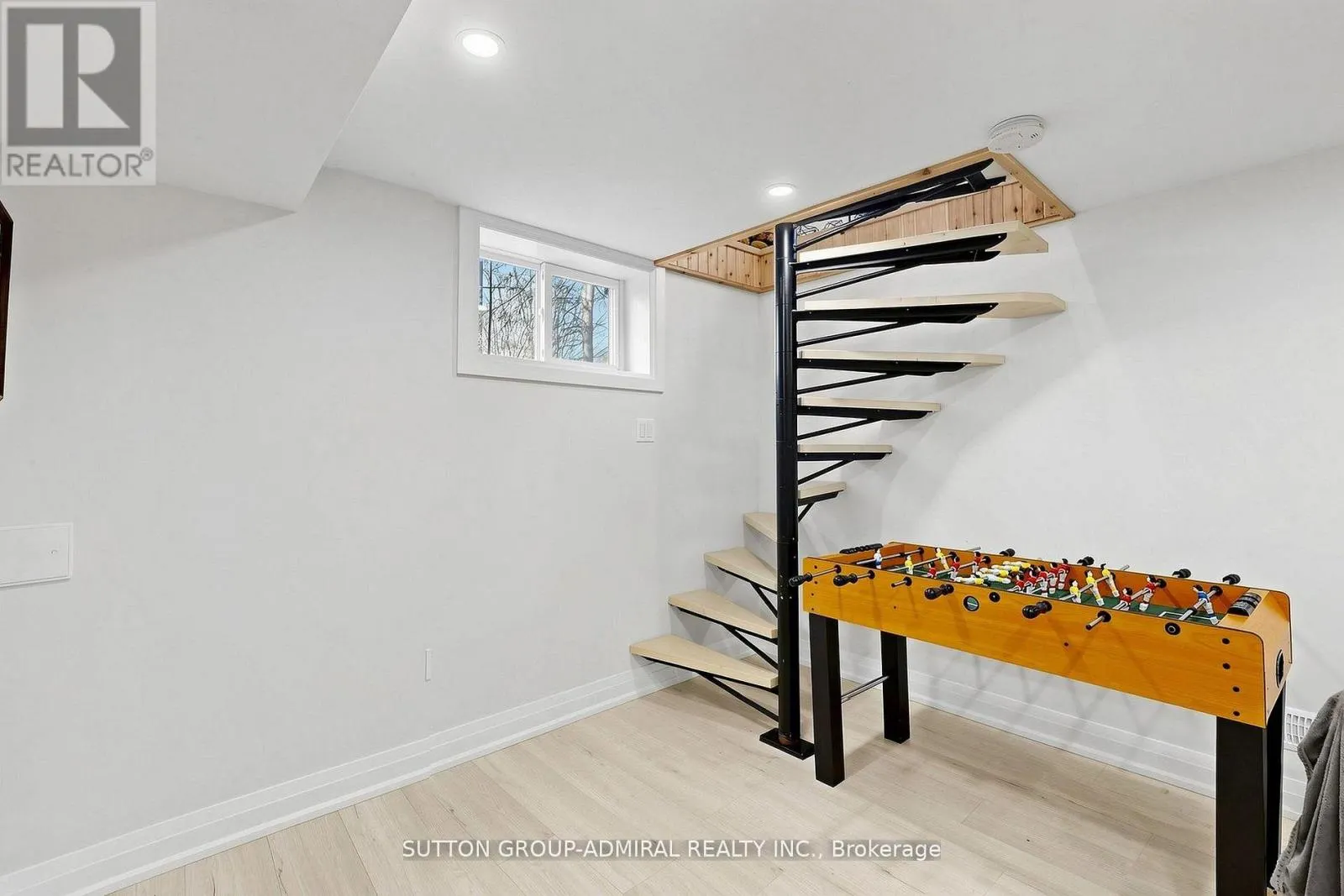 28 TIMCOURT DRIVE